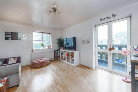 SITTING/DINING ROOM