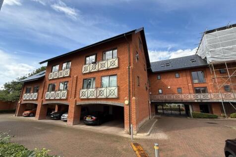 2 Bedroom Flat in MK16 9BQ