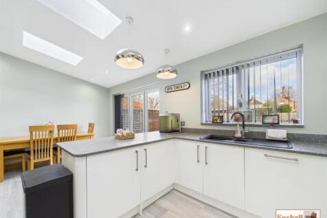 Kitchen / Breakfast / Dining