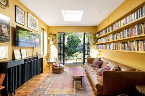 Cleveleys Road, E5