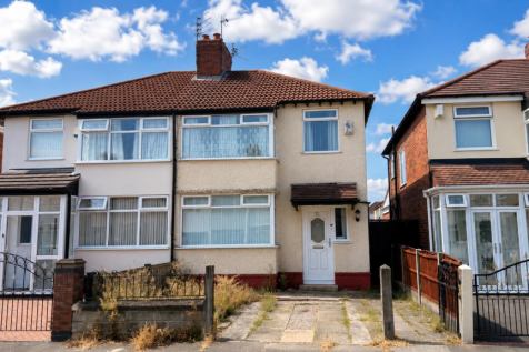 A fantastic opportunity to acquire this three-bedroom semi-detached property, offering excellent potential to create a wonderful family home. Requiring modernisation throughout, the property provides