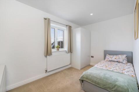 1 Clarke Close (Quadring)-43