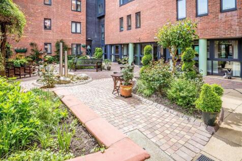 Communal Patio.jpg