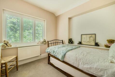 1358443-8-68dbebd...