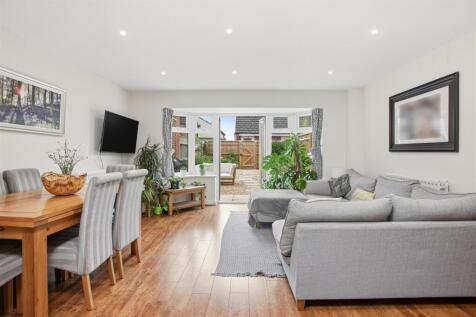 38 Railway Crescent 2395-12.jpg