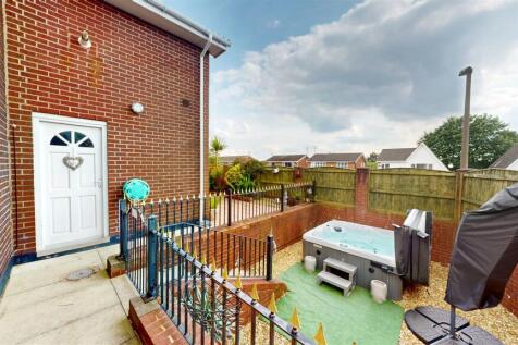 Ashfield Crescent Rear Garden