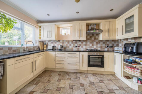 1354690-18-68c7f3...