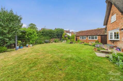 CAM01995G0-PR0326-STILL040