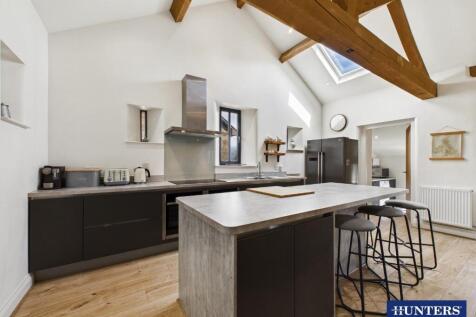 Living, Dining & Kitchen