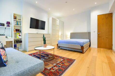 Fully equipped and furnished studio just off Kensington High Street and less than a five minute walk to Kensington High Street Underground Station.