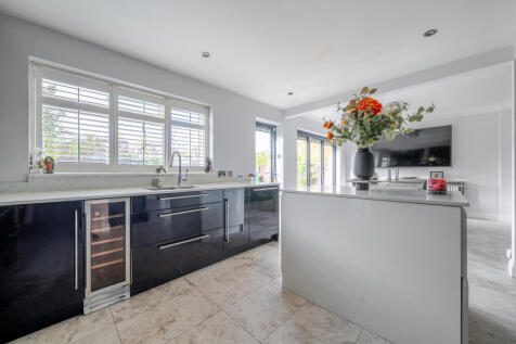 1370499-14-68f76b...