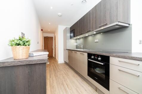 This spacious open plan 1 bed apartment is on the second floor the kitchen living area has a large window and features high quality fitted unit with all necessary appliances to suit modern day living.