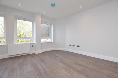 Ocean are delighted to present to the market this brand new, one bedroom, unfurnished flat in Totterdown on the Wells Road.