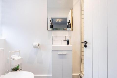 4, Forest Close (13).jpg