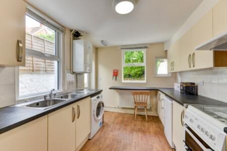 138 Balfour Road Kitchen