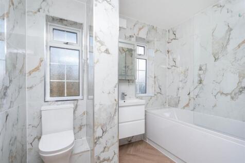 Craigmount - Bathroom 1.jpeg