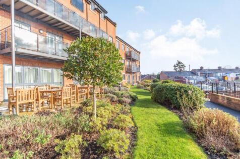 William Turner Court - Front Garden.jpg