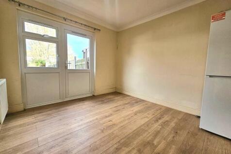 aab648d6-3e9b-49f...