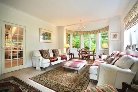 Drawing Room/Dining Room