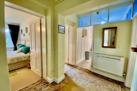 Annexe Entrance Hall.jpg