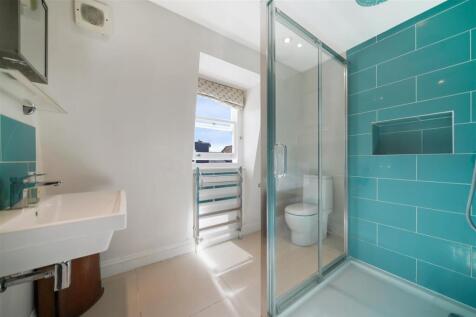 En Suite Bathroom