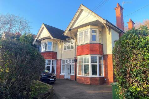 69 De la Warr Rd- Front2.jpg