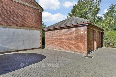 Driveway/Parking