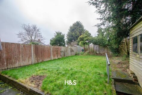 85 Scott Road - rear garden.jpg