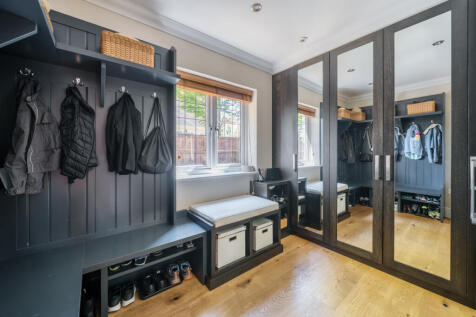 1323724-51-687123...