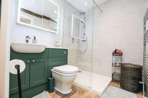 Jack & Jill Shower Room