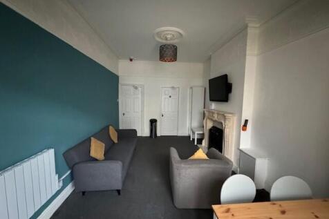 2 Bedroom Flat in FY4 1HF