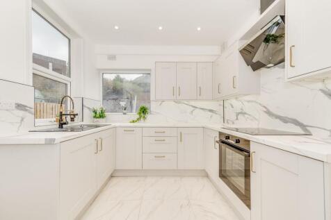 KITCHEN, DINING ROOM AND LOUNGE