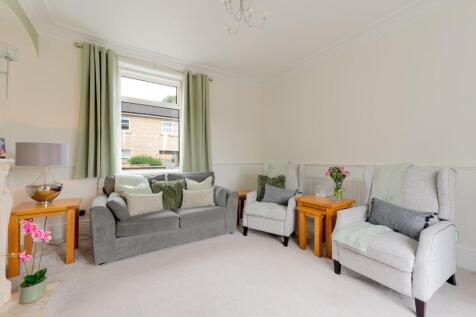 KITCHEN DINER AND LOUNGE