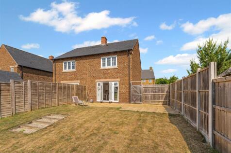 6 Pippin Close, Bodicote-17.jpg