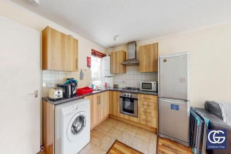 Goldman Greg are delighted to offer this three bedroom apartment to rent in the Drywater Flats development located just a short walk away from Bermondsey, London Bridge and Tower Hill Stations, making