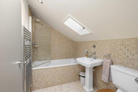 4 bed, 2 bath Town House in Edinburgh - Photo 37