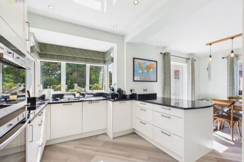 CAM03830G0-PR0206...