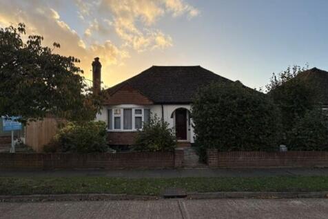 3 bedroom Detached Bungalow for rent