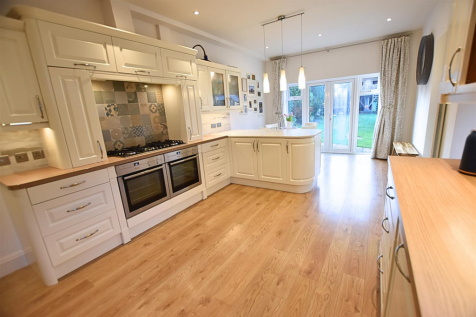 LIVING KITCHEN DINER