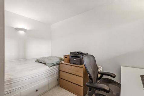 2 bed, 2 bath Apartment in cardiff - Photo 12