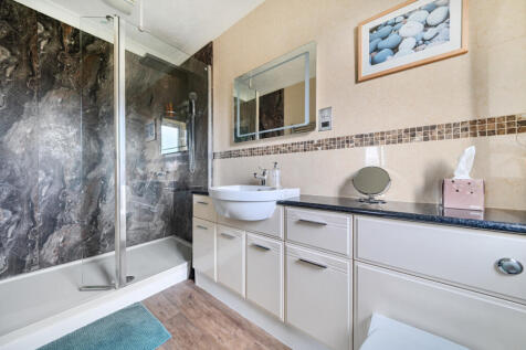 1375195-12-690c80...