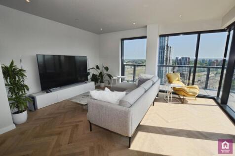DEPOSIT FREE OPTION AVAILABLE | AVAILABLE NOW | PART-FURNISHED TO HIGH SPECIFICATION | SECURE ALLOCATED PARKING | EXCEPTIONAL PENTHOUSE APARTMENT | Positioned on the 16th floor of The Stile, this exce