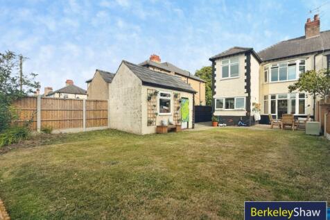 Rear garden (2)