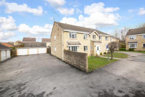 IMMACULATE CONDITION – FIRST FLOOR APARTMENT – TWO BEDROOMS – TWO BATHROOMS – CUL-DE-SAC LOCATION – OPEN PLAN KITCHEN LIVING DINING ROOM - GARAGE – AVAILABLE IN FEBRUARY – PART FURNISHED – HOLDING DEP