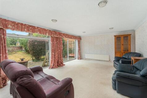 14 Bignolds Close, Claydon-6.jpg