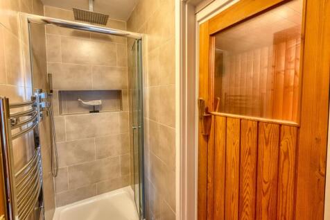 Shower & Sauna Room