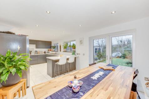 KITCHEN, DINER AND LIVING ROOM