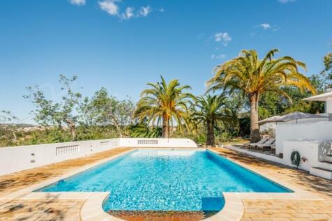 Almancil Fully Renovated 5 Bed Villa For Sale (52)