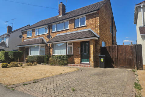 4 bed semi-detached house for let Haddon Drive, W