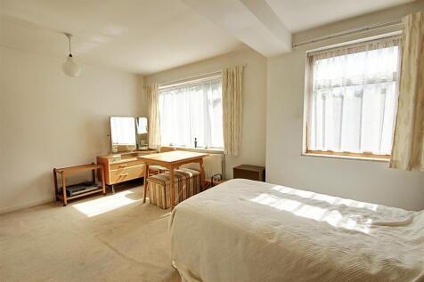 Master Bedroom 1.jpg